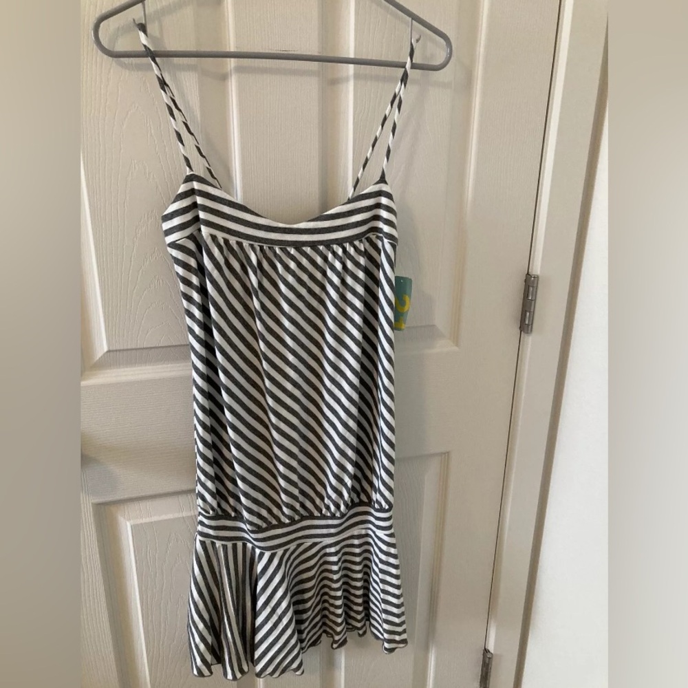 Forever 21- Women’s Women’s White/Grey Stripes Dress/Top/Tunic